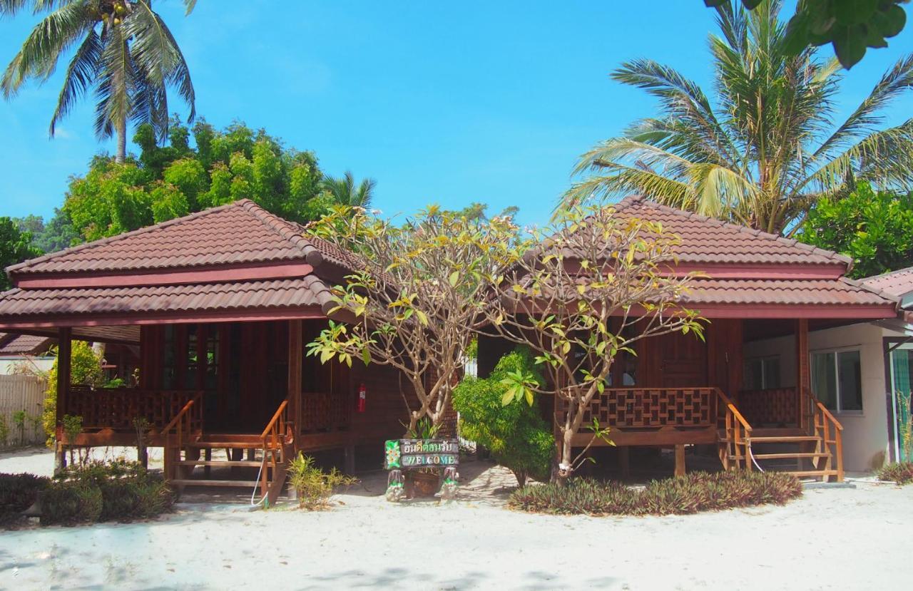 Chareena Beachside Koh Lipe Exterior photo